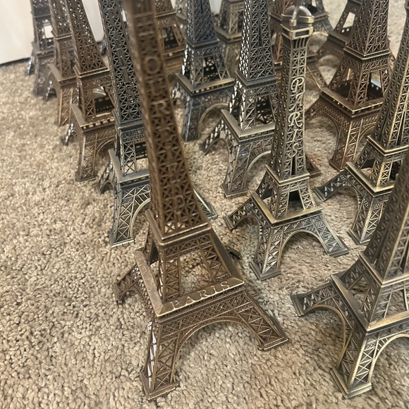 28 Eiffel Towers various sizes - Picture 2 of 8